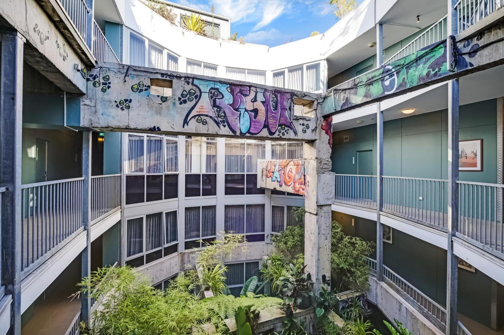 The Urban Newtown Hotel Sydney Exterior photo